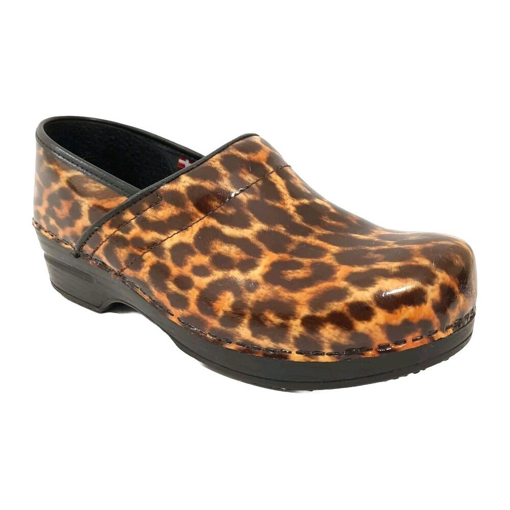 Sanita Clogs Sz 40 US 8.5 9 Leopard Cheetah Print Comfort Slip Resistant Shoes
